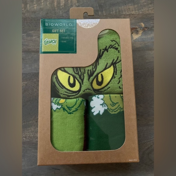 Bioworld Other - The Grinch Gift Set